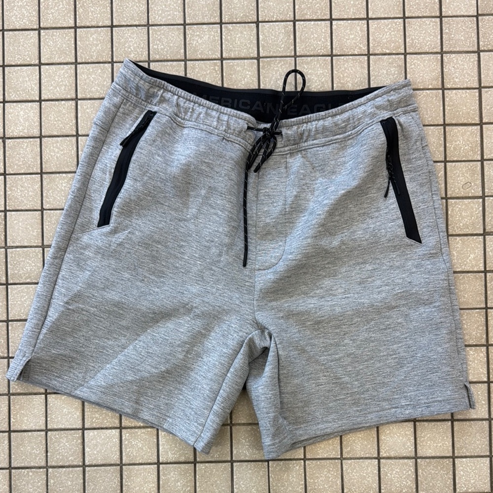 American eagle men’s shorts